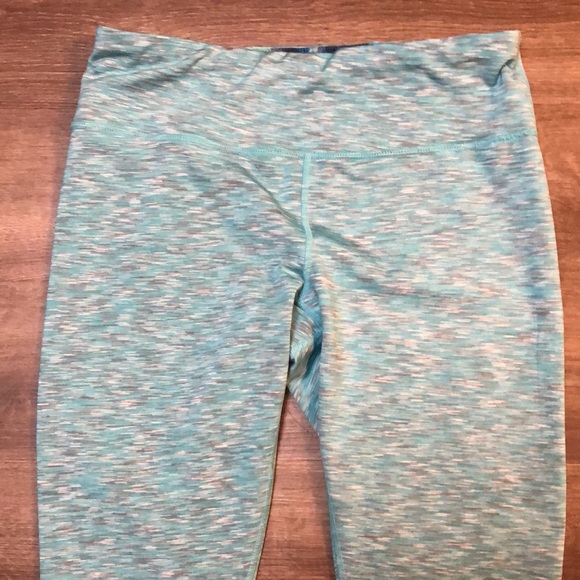 Danskin Reversible Blue Aqua Cropped Leggings size Small Medium - Picture 7 of 10